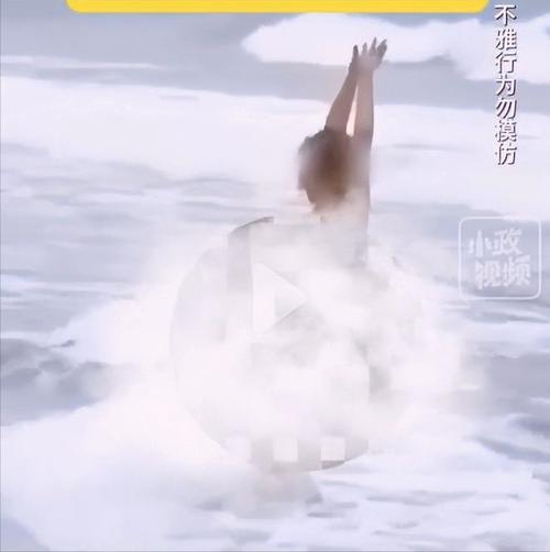 美女裸胸不打马赛克:全新视角,极致体验
